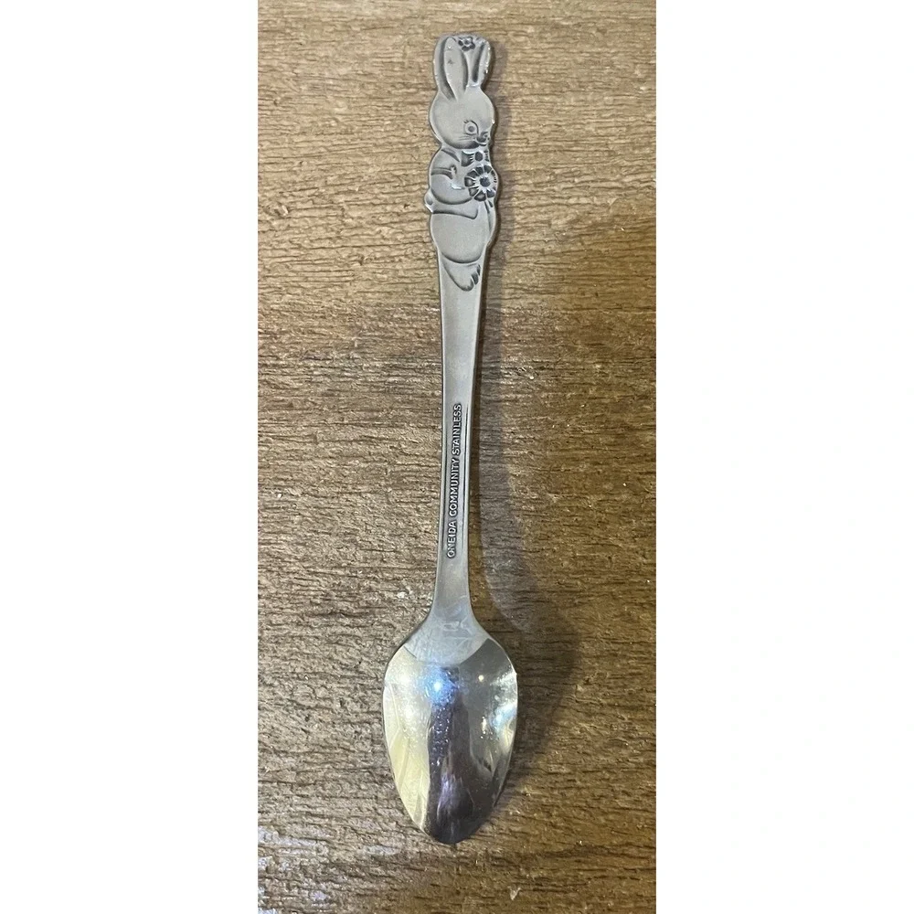 Oneida Peter Rabbit Community Stainless Child Baby Spoon Lot of 3 Bunny Flatware